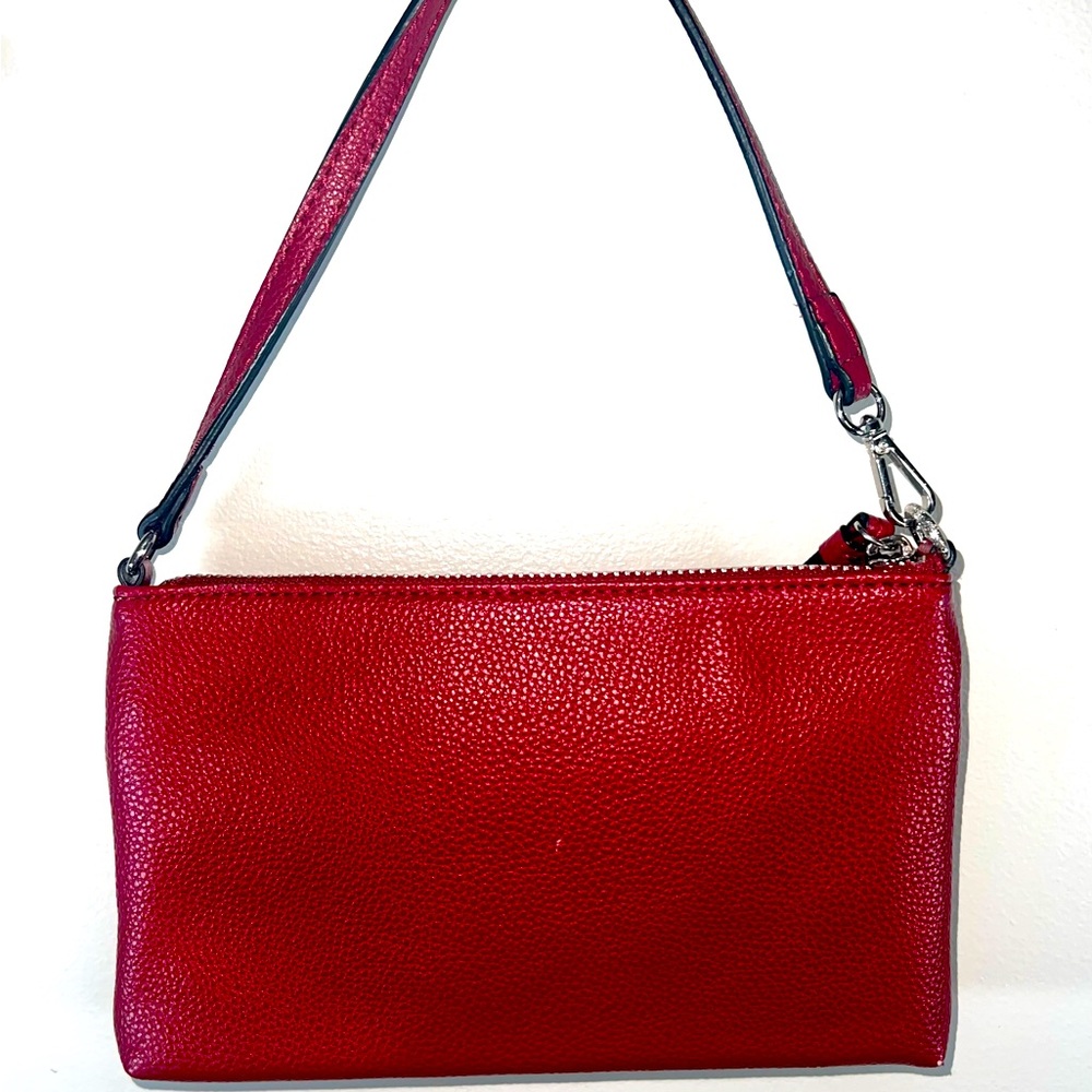 NWOT Dana Buchman Red Wristlet Clutch Purse Wallet Adjustable Strap 9 × 5 - Picture 2 of 6